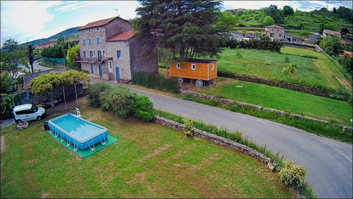 Roulotte De Charme Hotel Saint-Genest-de-Bauzon Bagian luar foto
